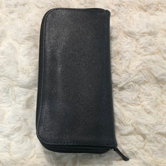 Mary Kay Black Makeup Brush Set - Picture 4 of 5